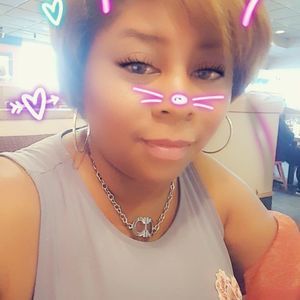 Meet your Posher, Aileen